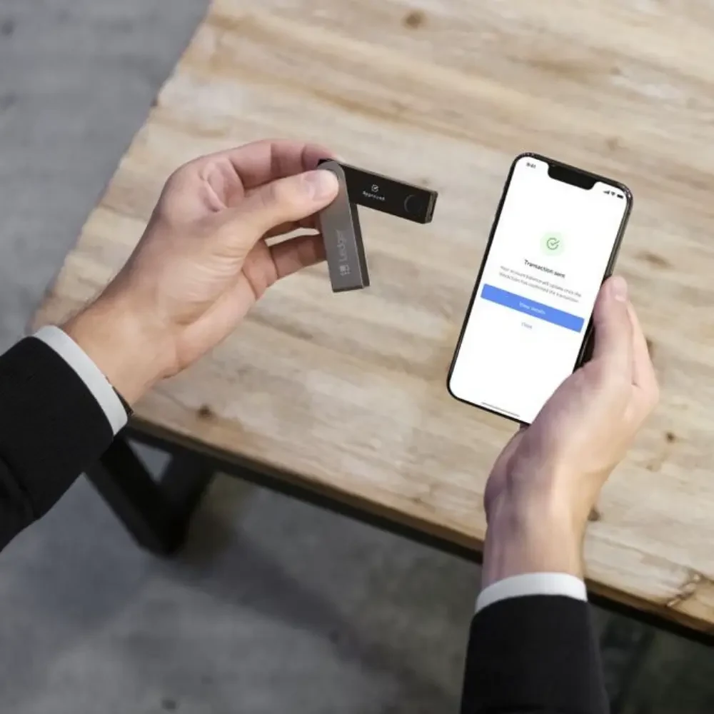 Ledger 手机连接与售后支持场景